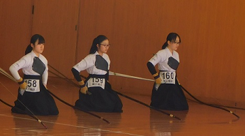 弓道部、東京三地区の大会で個人4位入賞しました。