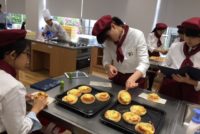 東京製菓学校の先生から“ハムチーズロールパン”を学びました～ＦＣコース