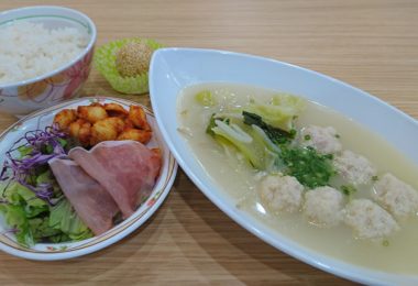 9月6日_鶏だんごと野菜の白湯スープ煮込＆生ハムサラダ&胡麻だんご