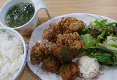 12月3日_揚げたこボールと鶏の唐揚げ_サラダ _スープ_#定食350円　