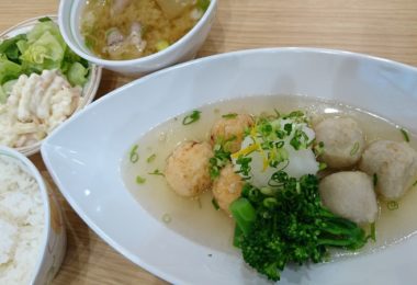 1月24日_海老団子と里芋の揚げ出し風_マカロニサラダ_豚汁_#定食350円　