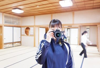 Photo Club_S3_Ririko.H_礼法室の大掃除_息抜きにハイチーズ?