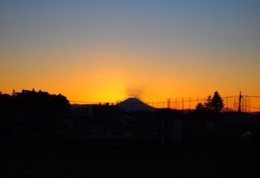 Photo Club_J2_Erika.M_芙蓉が丘講堂からの芙蓉峰（富士山）