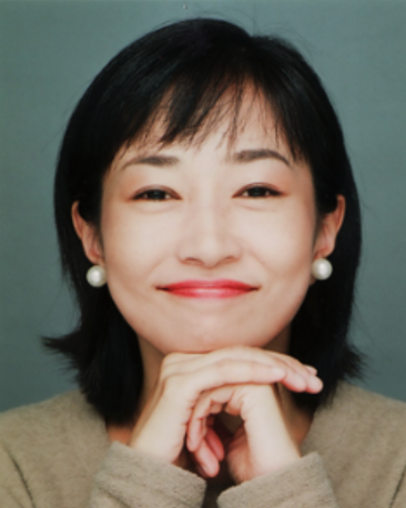 泉田洋子さん(玉川大学文学部芸術学科演劇科卒業 文学座研修科卒業、故長岡輝子との舞台共演をきっかけにライフワークとして地密な朗読活動を続けています。)