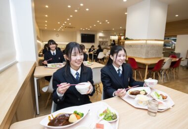 SAKURA Café_中学生も利用できます