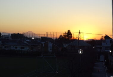 Photo Club_J1_Yuka.N_芙蓉が丘講堂から芙蓉峰（富士山）を望む